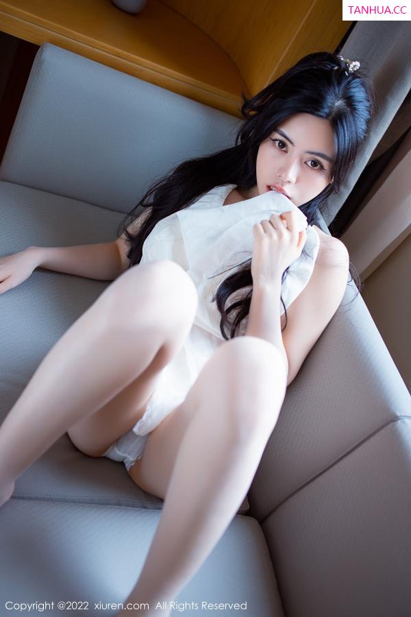 白甜  [XiuRen]高清写真图 2022.11.30 No.5929 白甜 美腿丰腴第2张图片